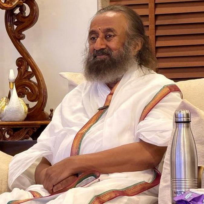 गुरुदेव श्री श्री रवि शंकर ने के प्यार और रिश्तों पर दीं दो टूक बातें, सिचुएशनशिप से सोलमेट तक हर सवाल का जवाब गुरुदेव श्री श्री रवि शंकर ने के प्यार और रिश्तों पर दीं दो टूक बातें, सिचुएशनशिप से सोलमेट तक हर सवाल का जवाब