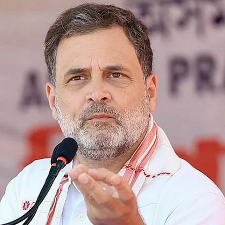 केंद्र सरकार पर राहुल गांधी का तीखा हमला: क्या देश में दो अलग-अलग व्यवस्थाएं चल रही हैं केंद्र सरकार पर राहुल गांधी का तीखा हमला: क्या देश में दो अलग-अलग व्यवस्थाएं चल रही हैं