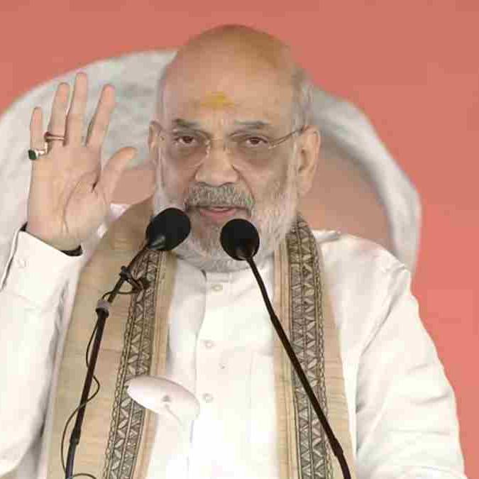 स्वतंत्रता दिवस पर ‘वंदे मातरम्’ विवाद: अमित शाह ने सोनिया गांधी और कांग्रेस पर साधा तीखा निशाना स्वतंत्रता दिवस पर ‘वंदे मातरम्’ विवाद: अमित शाह ने सोनिया गांधी और कांग्रेस पर साधा तीखा निशाना