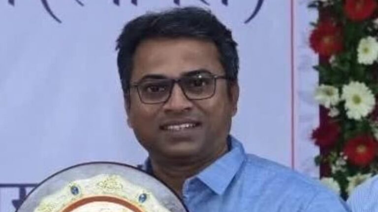 मुंबई के विले पार्ले में द्रोणाचार्य पुरस्कार से सम्मानित जिम्नास्टिक कोच पर के तहत मामला: नाबालिग के साथ यौन शोषण की कोशिश का आरोप मुंबई के विले पार्ले में द्रोणाचार्य पुरस्कार से सम्मानित जिम्नास्टिक कोच पर के तहत मामला: नाबालिग के साथ यौन शोषण की कोशिश का आरोप