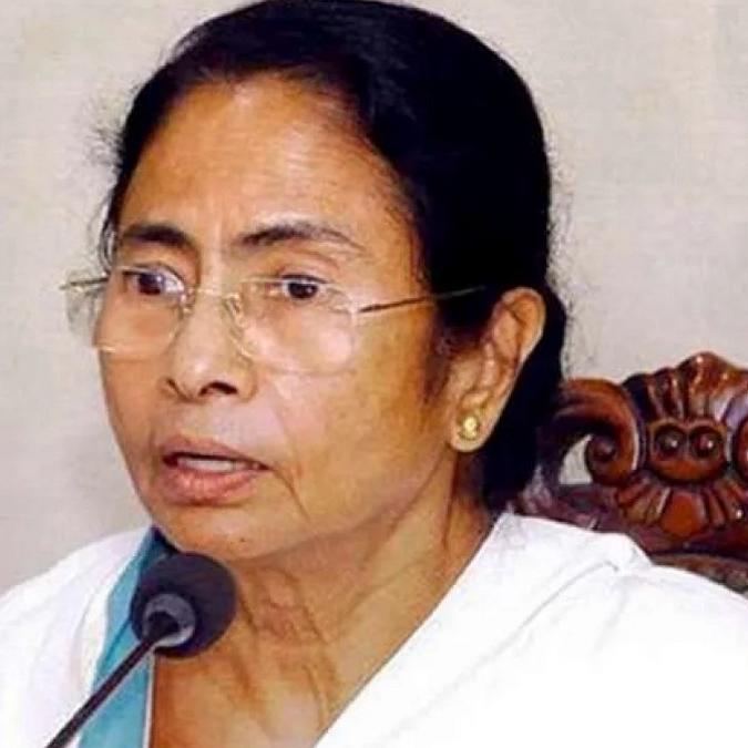 पश्चिम बंगाल के पूर्व डिप्टी स्पीकर आशीष बनर्जी की आत्महत्या: राजनीतिक भूचाल और सवालों के घेरे में पार्टी पश्चिम बंगाल के पूर्व डिप्टी स्पीकर आशीष बनर्जी की आत्महत्या: राजनीतिक भूचाल और सवालों के घेरे में पार्टी