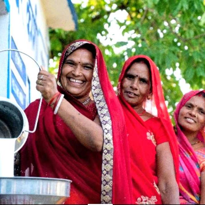 उत्तर प्रदेश की महिलाओं ने लिखा नया इतिहास: स्वयं सहायता समूहों की कंपनियों ने 5,716 करोड़ रुपये का कारोबार किया उत्तर प्रदेश की महिलाओं ने लिखा नया इतिहास: स्वयं सहायता समूहों की कंपनियों ने 5,716 करोड़ रुपये का कारोबार किया