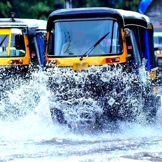 देश के कई राज्यों में भारी बारिश का अलर्ट, 19 सितंबर से मानसून की वापसी के संकेत देश के कई राज्यों में भारी बारिश का अलर्ट, 19 सितंबर से मानसून की वापसी के संकेत