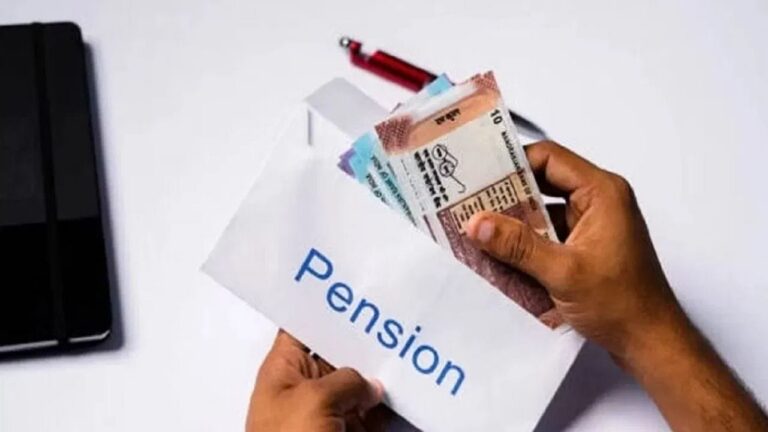 अटल पेंशन योजना: बुढ़ापे का सहारा, जानें आवेदन प्रक्रिया, लाभ और समय से पहले निकासी के नियम अटल पेंशन योजना: बुढ़ापे का सहारा, जानें आवेदन प्रक्रिया, लाभ और समय से पहले निकासी के नियम