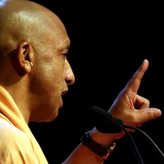 योगी सरकार का राजस्व मामलों में बड़ा एक्शन: लापरवाही पर चार तहसीलदार और एक नायब तहसीलदार निलंबित, तेरह को नोटिस योगी सरकार का राजस्व मामलों में बड़ा एक्शन: लापरवाही पर चार तहसीलदार और एक नायब तहसीलदार निलंबित, तेरह को नोटिस