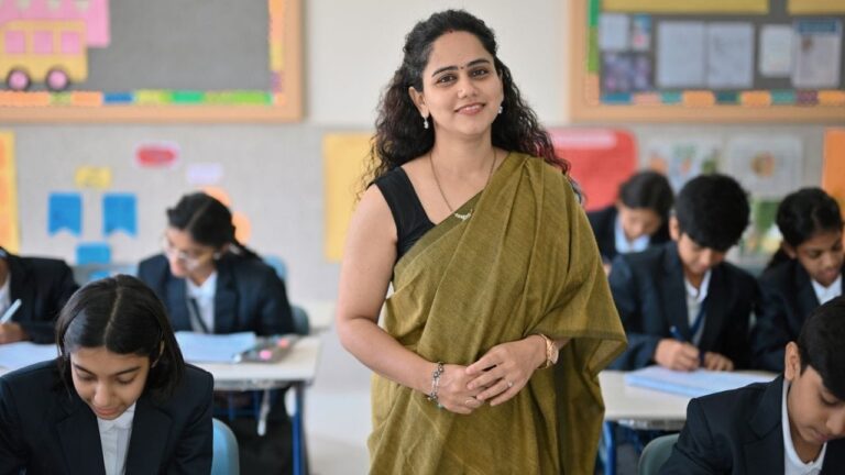 उत्तर प्रदेश में पोस्ट ग्रेजुएट टीचर के 2607 पदों पर बंपर भर्ती: पात्रता, आवेदन प्रक्रिया और चयन मानदंड उत्तर प्रदेश में पोस्ट ग्रेजुएट टीचर के 2607 पदों पर बंपर भर्ती: पात्रता, आवेदन प्रक्रिया और चयन मानदंड