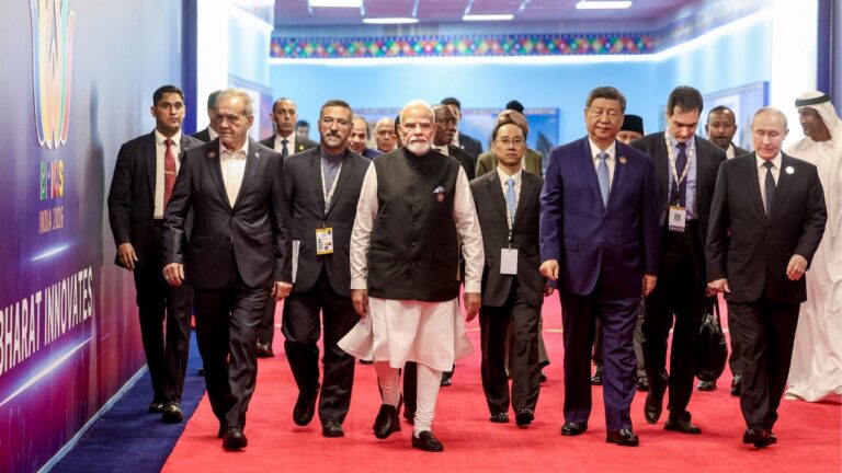 शिखर सम्मेलन 2026: अंतिम दिन का विस्तृत कार्यक्रम, भारत की अध्यक्षता और वैश्विक महत्व शिखर सम्मेलन 2026: अंतिम दिन का विस्तृत कार्यक्रम, भारत की अध्यक्षता और वैश्विक महत्व